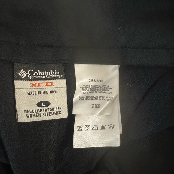 Columbia ladies size large waterproof ski pant with pocket stitching - Picture 3 of 4